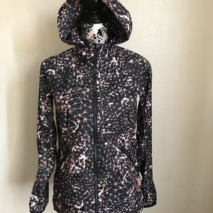 Lululemon windbreaker